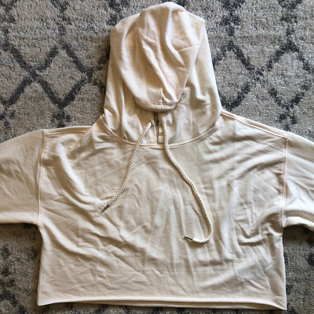Forever 21 Lightweight Cream Cropped Hoodie